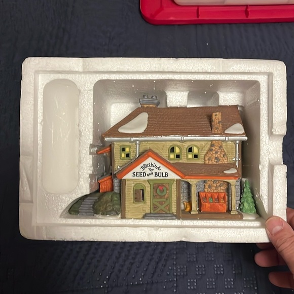 Department 56 Art Heritage Village Collection Bluebird Seed And Bulb New England Village